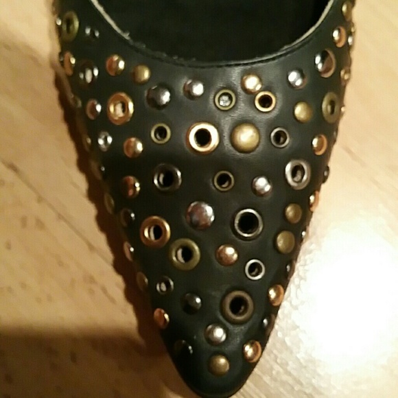 NWOT Calvin Klein pumps - Picture 3 of 4