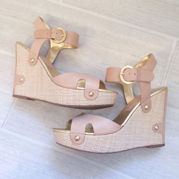 🎉SALE🎉 Ivanka Trump nude leather wedge sandals
