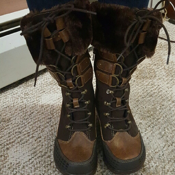 Ladies Fuzzy Boot - image 4