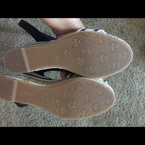 Shoes 👠 - Picture 3 of 3