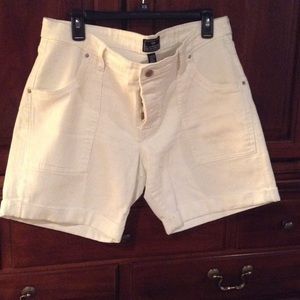 Gap Jean shorts white size 14