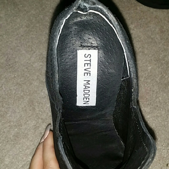 Steve Madden Black Booties - Picture 2 of 3