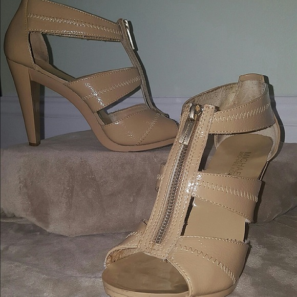 Michael Kors Shoes - ✨SALE✨Michael Kors Heels!