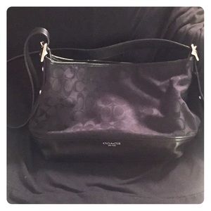 Coach classic shoulder bag (black)