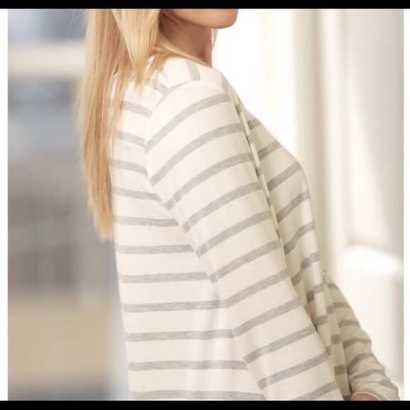 ๐Last One๐Gray Striped Tunic - Picture 2 of 4