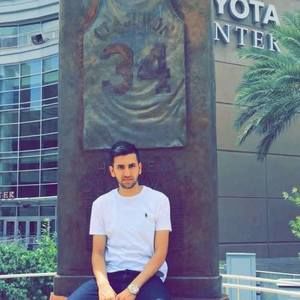 Meet your Posher, Farooq