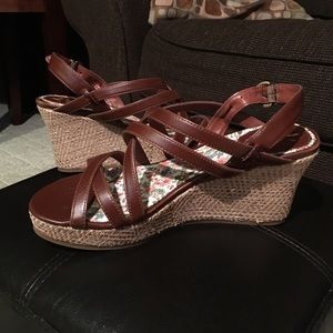Brown wedges