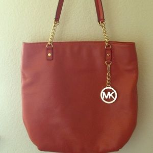 TODAY CLOSET CLEARANCE! Beautiful Michael Kors bag