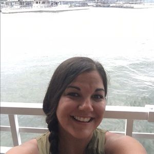 Meet your Posher, Courtney