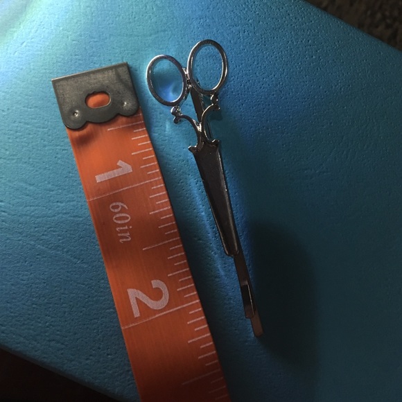 (F2) Hairstylist Shears Bobby Pin - Picture 4 of 4