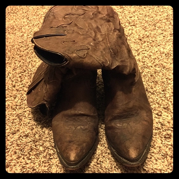 Women's cowboy boots