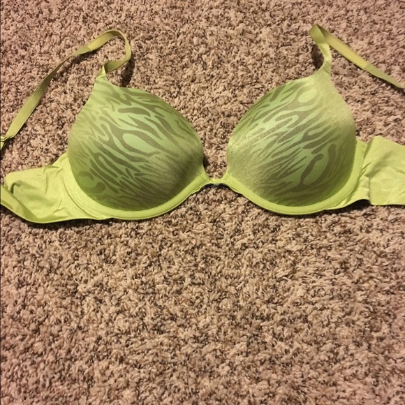 Very cute bra new no tags did wash but not wear - Picture 1 of 3