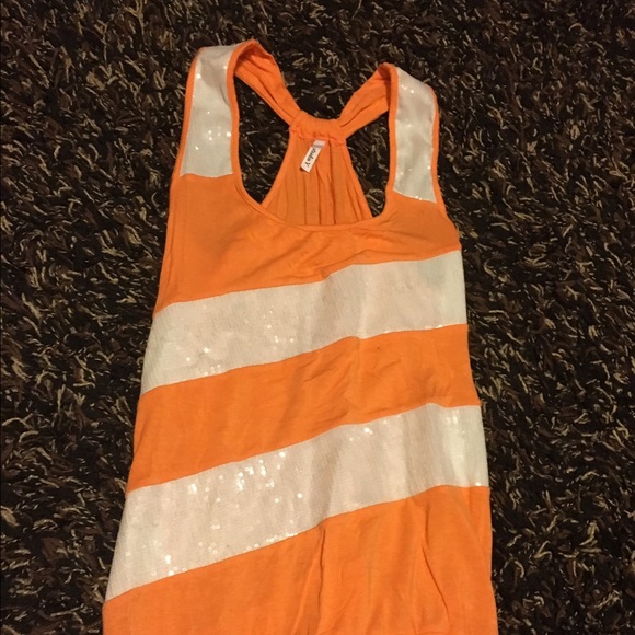 Coral/orange tank