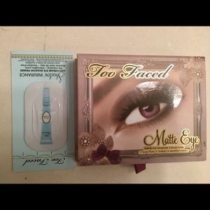 Too faced Matte eye pallet