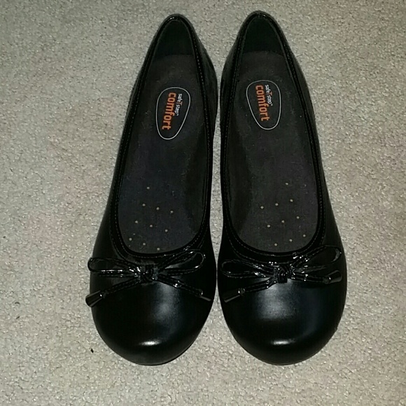 Black comfortable flats