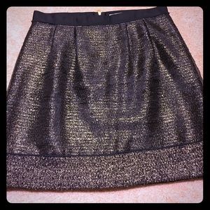 Final💲- LOFT Skirt - Size 6 - Black & Gold