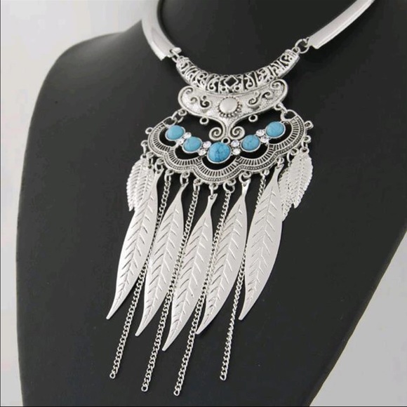 Boho Feather Necklace - Picture 2 of 3