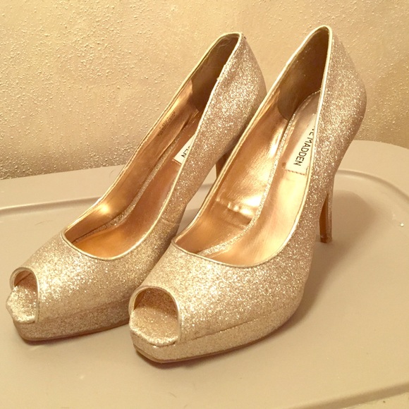 Gold Steve Madden heels