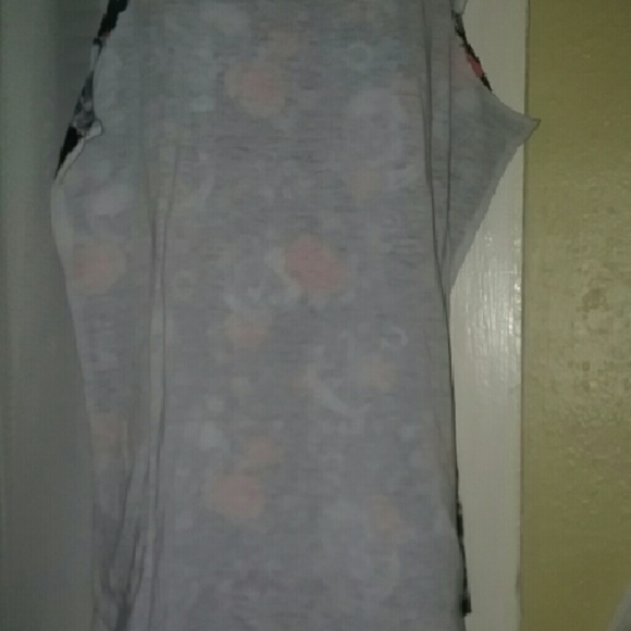 Tank top - Picture 2 of 3