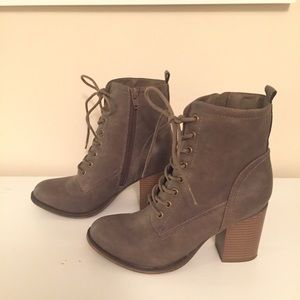 🎉WEEKEND SALE🎉 Grey High Heeled Combat Boots