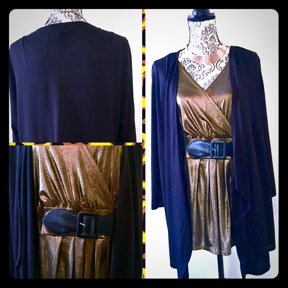 🎉NEW ITEM!🎉Stylish Black & Gold Belted Top