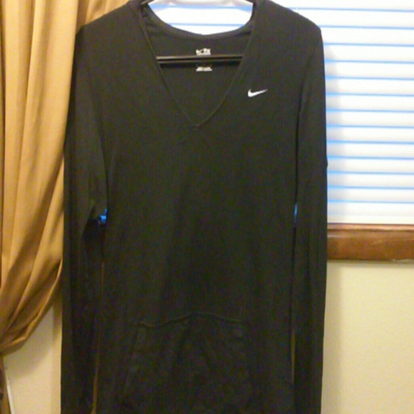 🔴Sold🌴Nike hoodie shirt - Picture 4 of 4