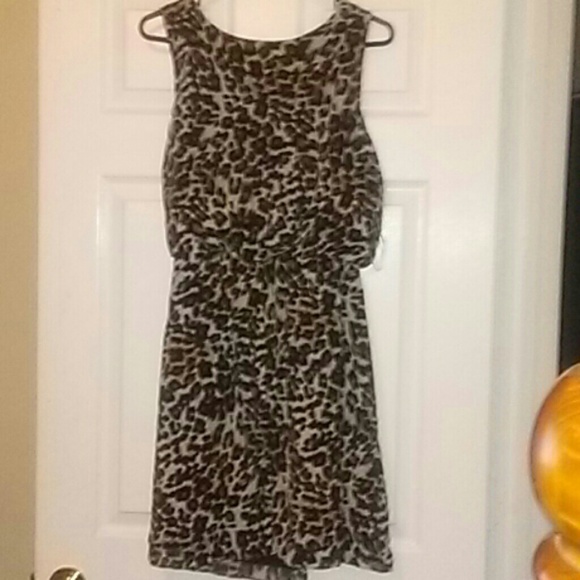 Mini Ruffel Leopard Print Dress - Picture 3 of 3