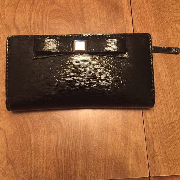 Kate Spade Beacon Court Wallet