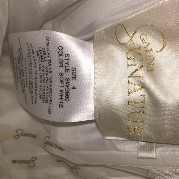 Galina Signature wedding dress - Picture 4 of 4