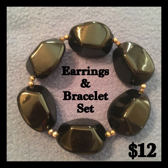 🚨JUST REDUCED🚨 Bracelet & Earring Matching Set - Picture 1 of 2