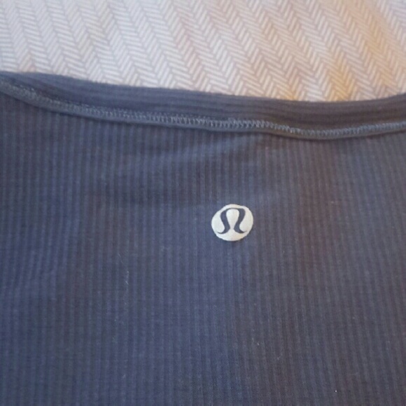 Lululemon Athletica ribbed tee