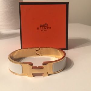 White Hermes click clack