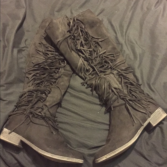 Knee high tassel black boots - Picture 4 of 4