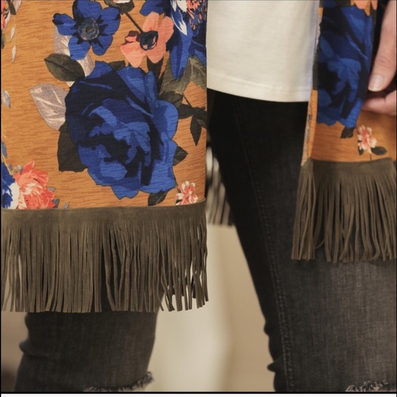 1 left!!! HP! 1/29 Floral Fringe Kimono - Picture 2 of 4