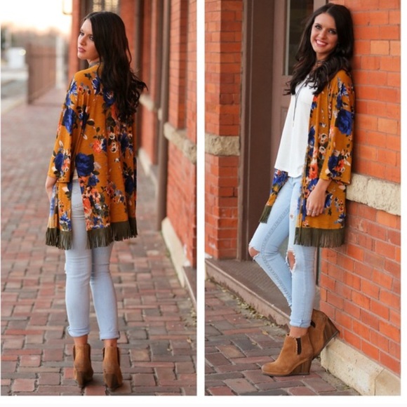 1 left!!! HP! 1/29 Floral Fringe Kimono - Picture 4 of 4