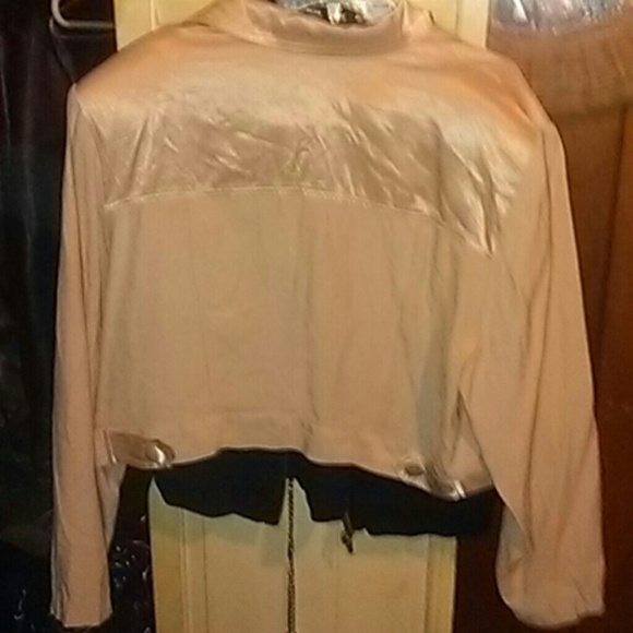 Button up shirt - Picture 4 of 4