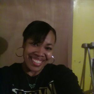 Meet your Posher, Dominique