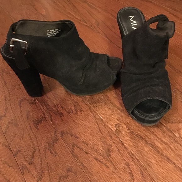 MIA block heel peep toe slouchy bootie