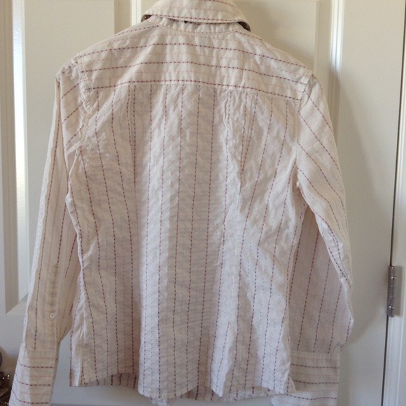 🎉🎉🎉HP🍾🍾🍾Cute Button-Up - Picture 3 of 3