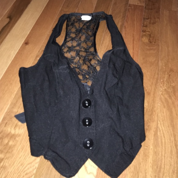 Button lace vest