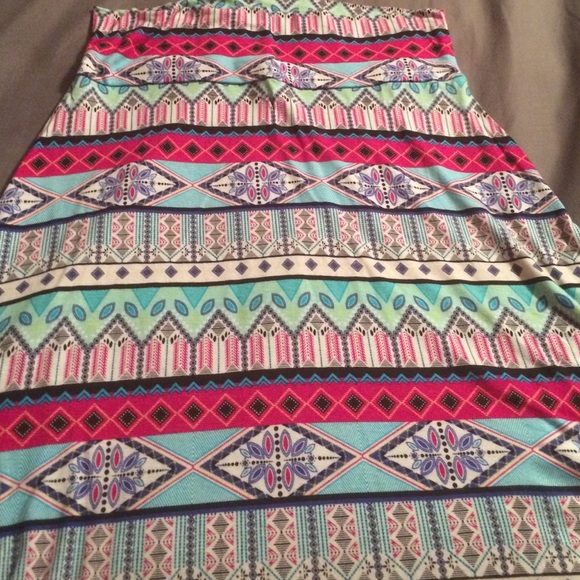 Charlotte Russe long printed maxi skirt