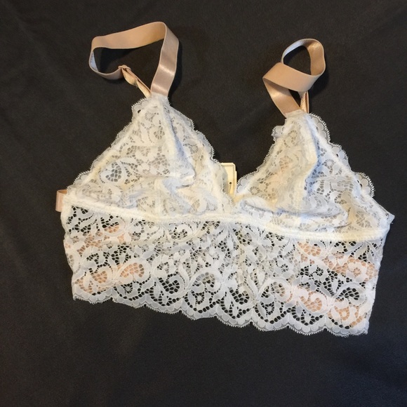 White/peach lace bralette