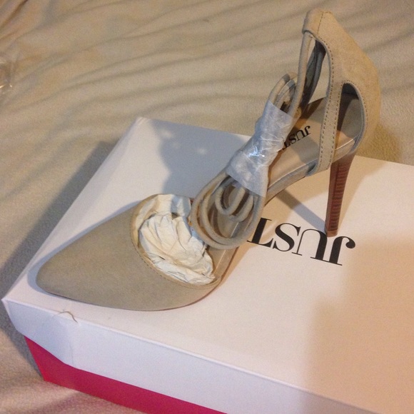 Tan lace up heels sz 8