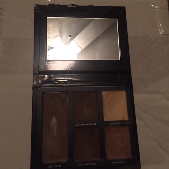 Laura Mercier Contour