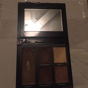 Laura Mercier Contour