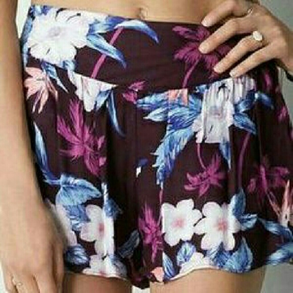 American Eagle Floral Shorts