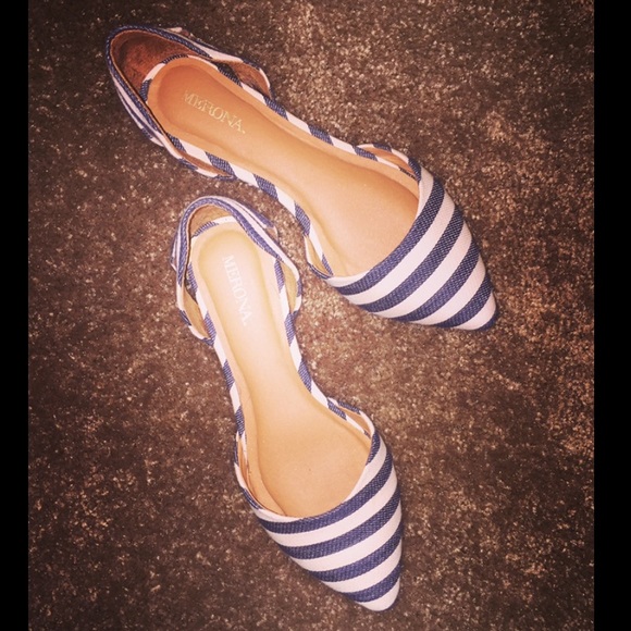 Blue / white striped flat shoes