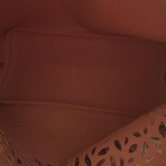 Gold tote - Picture 3 of 4