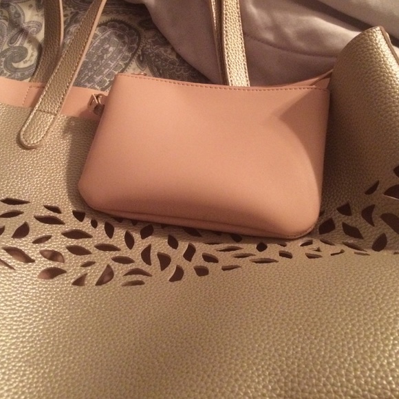 Gold tote - Picture 4 of 4