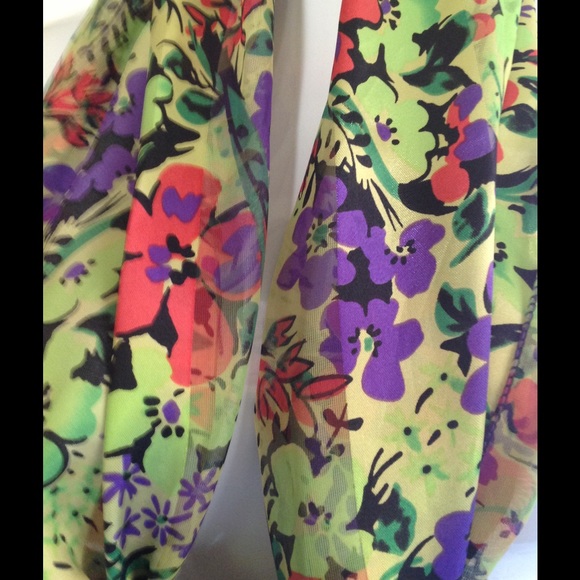 PRETTY COLORFUL SCARF - Picture 2 of 2